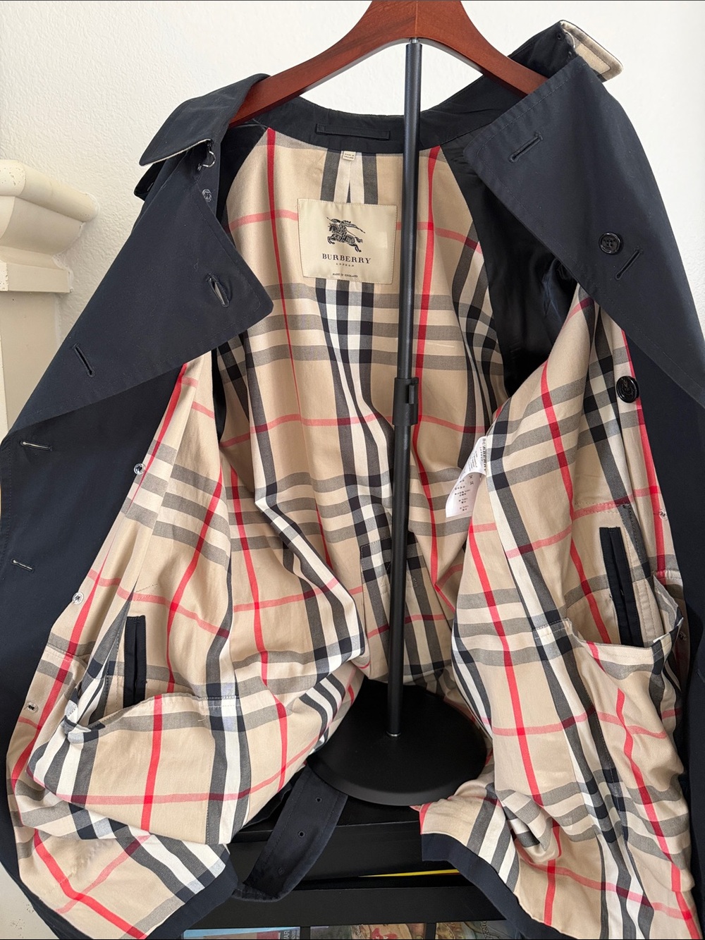 Burberry Men’s Black Double-Breasted Mid-length Kensington Trench Coat - Picture 7 of 10
